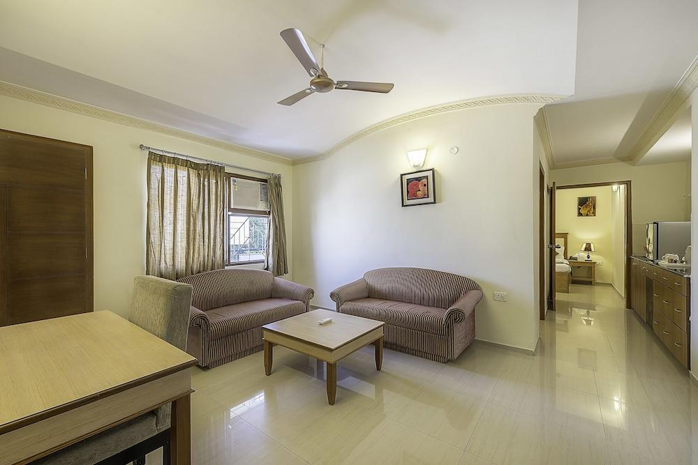 Treebo Trend Woodsvilla Suites Bapu Nagar Jaipur Exterior foto